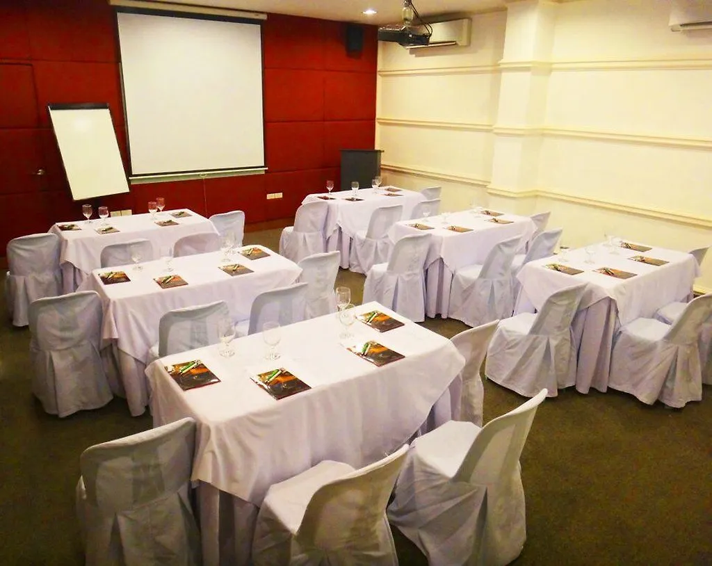 Hotel Celeste Makati City 3*,  Philippinen